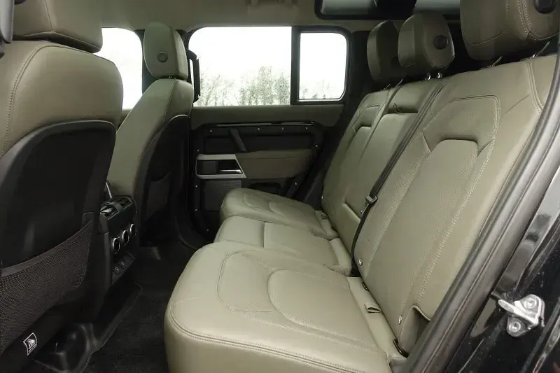 Usado Land Rover Defender 2022 Preto SUV