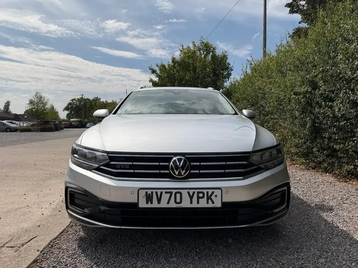 Used VW Passat GTE 218 HP (160 kW) 2020 Silver Estate