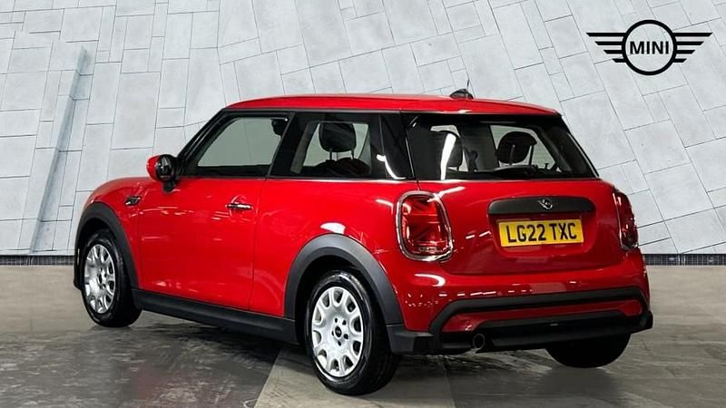 Used Mini ONE Classic 101 HP (74 kW) 2022 Red Hatchback