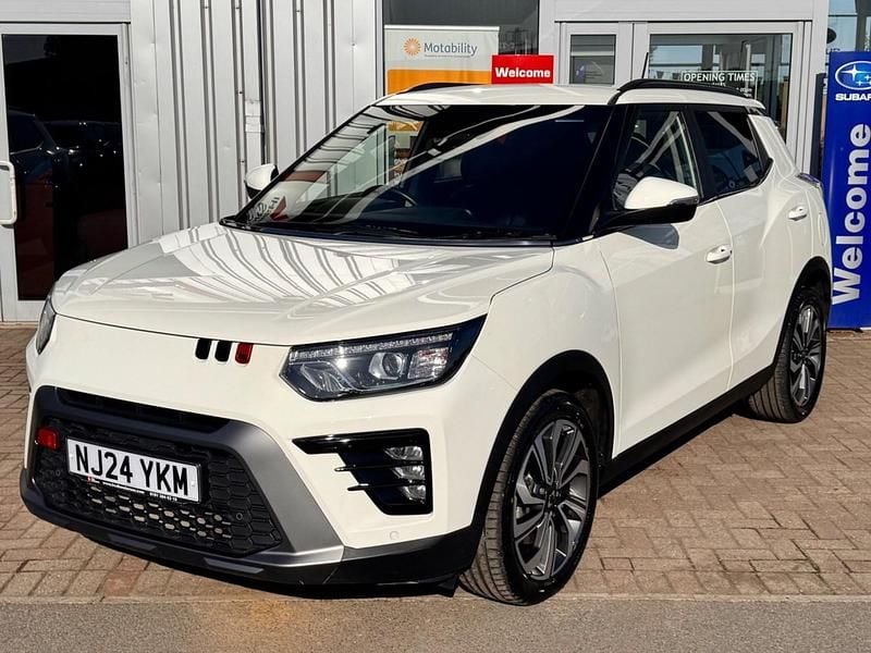 White Used 2024 Ssangyong Tivoli Estate | £18,483 (Expensive) - Image 1/4