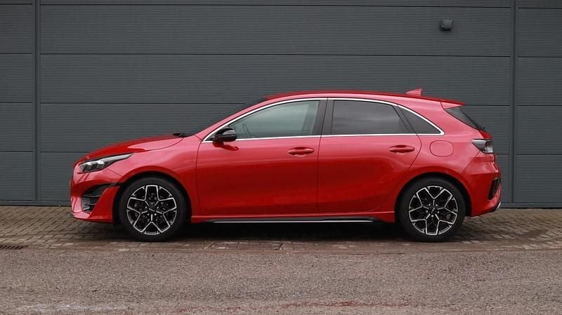 Used Kia Ceed GT-Line 158 HP (116 kW) 2023 Red Hatchback