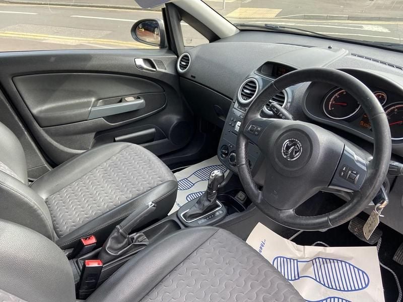 Used Vauxhall Corsa 90 HP (66 kW) 2011 Brown Hatchback