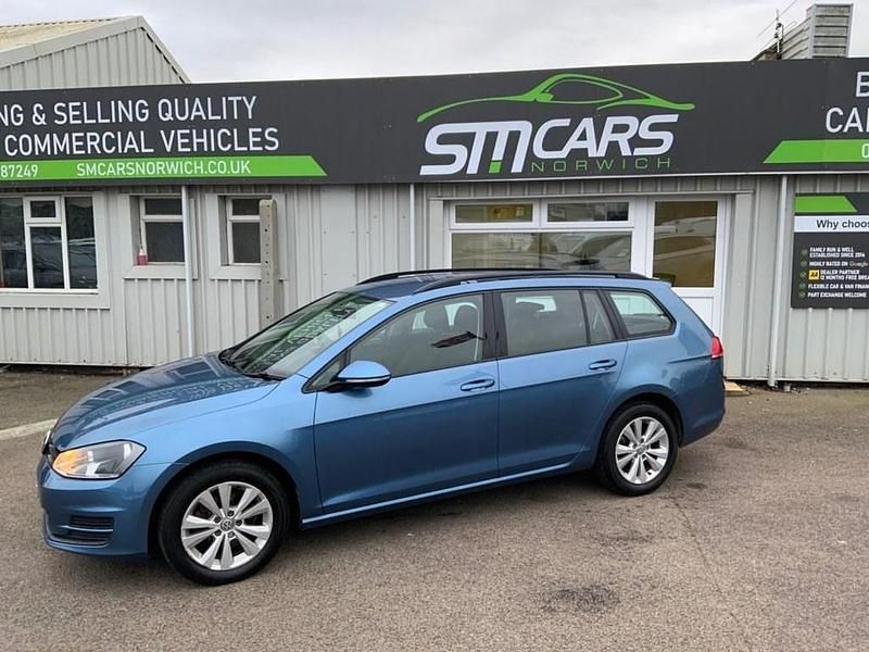 Used VW Golf VII SE 110 HP (80 kW) 2015 Blue Estate