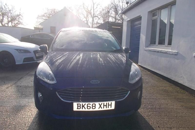 Used Ford Fiesta Titanium 100 HP (73 kW) 2018 Blue Hatchback