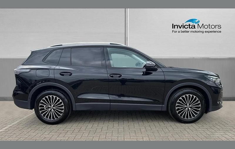 Used VW Tiguan Match 147 HP (108 kW) 2024 Black SUV