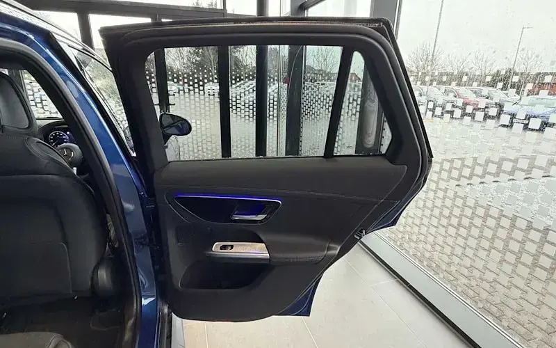 Used Mercedes GLC300e Urban 313 HP (230 kW) 2025 Blue SUV