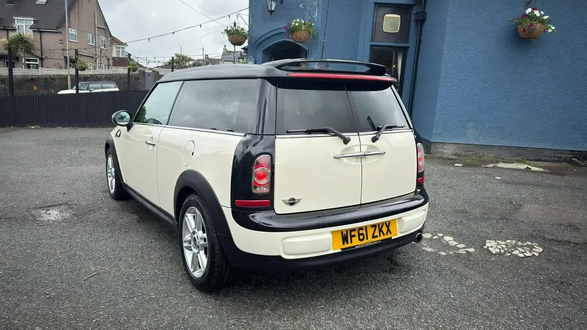Used Mini Cooper Clubman 2012 White Estate