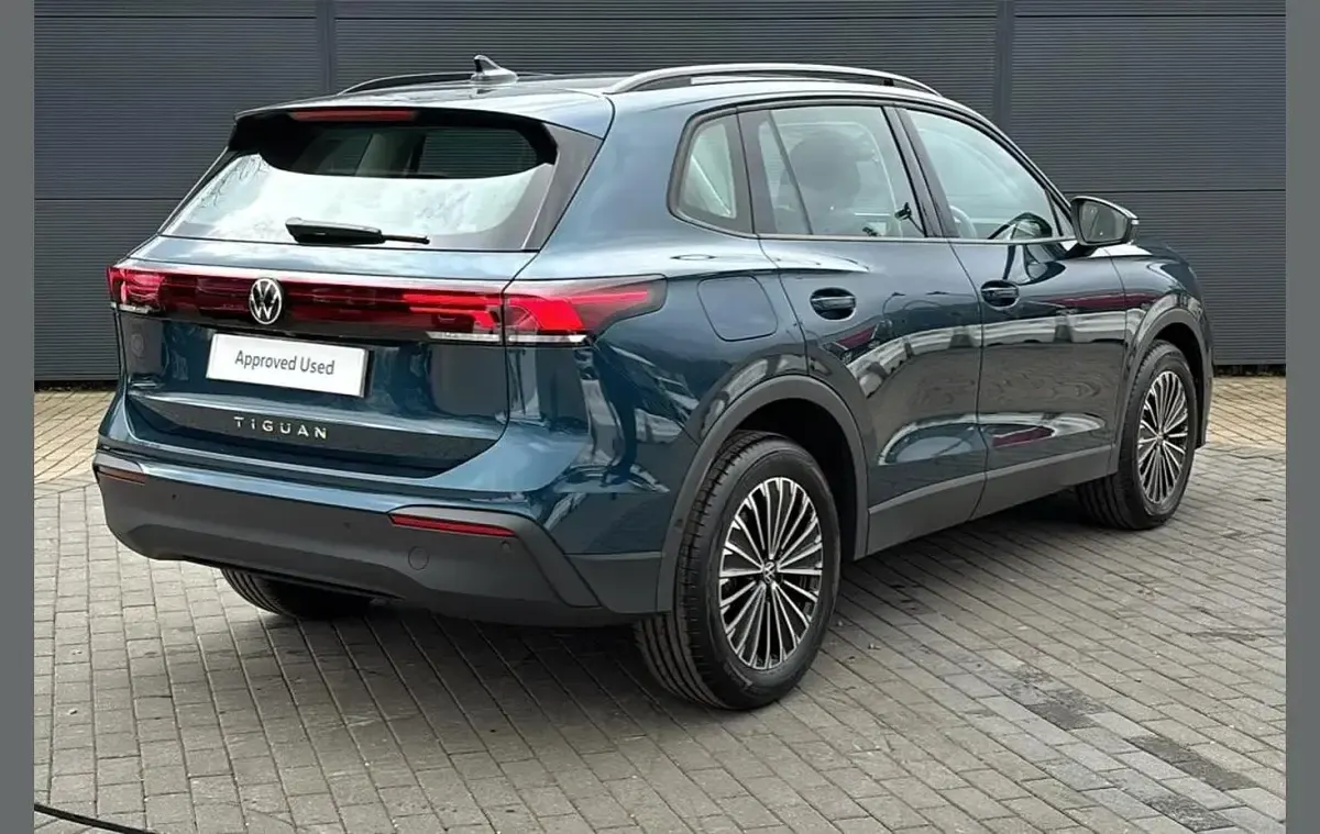 New VW Tiguan Life 150 HP (110 kW) 2026 Blue SUV