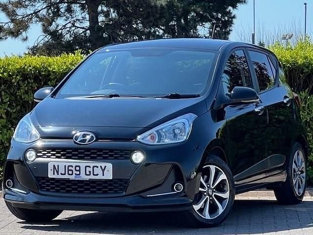 Black Used 2019 Hyundai i10 Premium SE Hatchback | £12,995 (A bit pricey) - Image 1/4