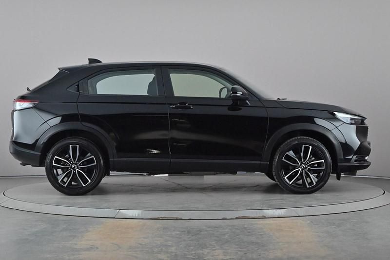 Used Honda HR-V Elegance 131 HP (96 kW) 2022 Black SUV