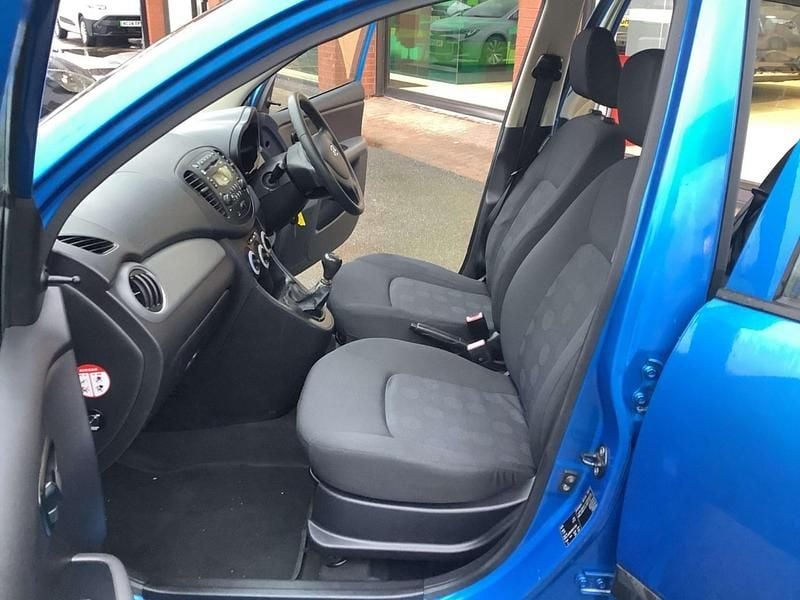 Used Hyundai i10 Classic 78 HP (57 kW) 2010 Blue Hatchback