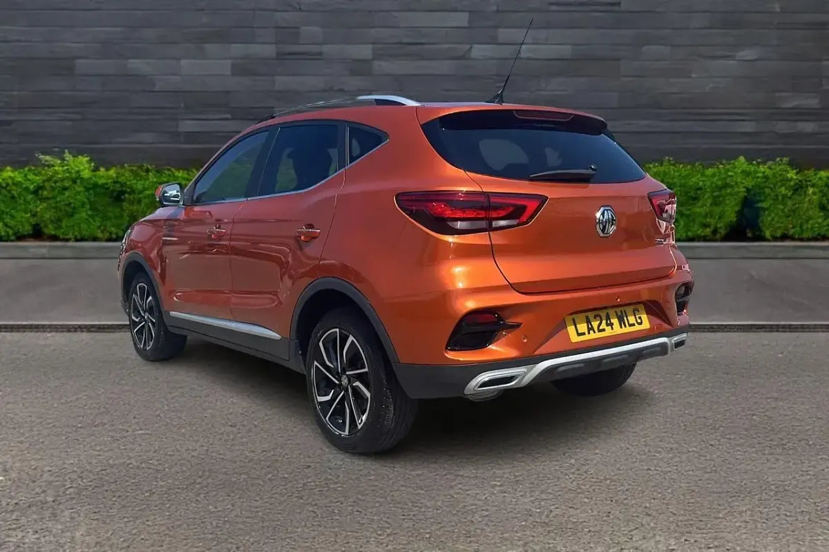 Used MG ZS Exclusive 109 HP (80 kW) 2024 Orange SUV
