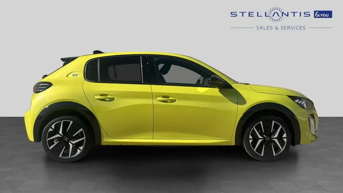 Nouă Peugeot e-208 GT 113 kW (154 CP) 2026 Galben Hatchback