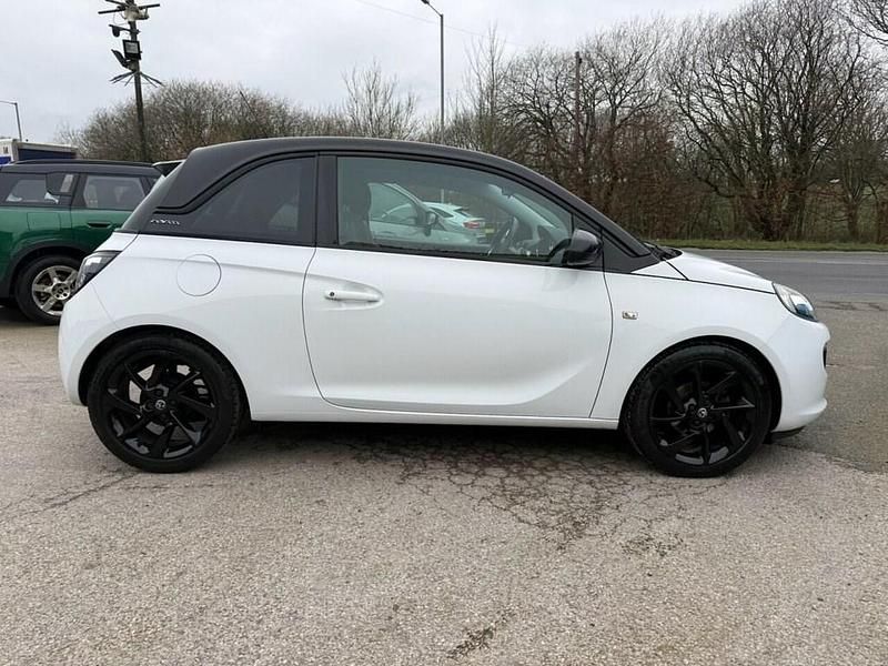 Used Vauxhall Adam 70 HP (51 kW) 2019 White Hatchback