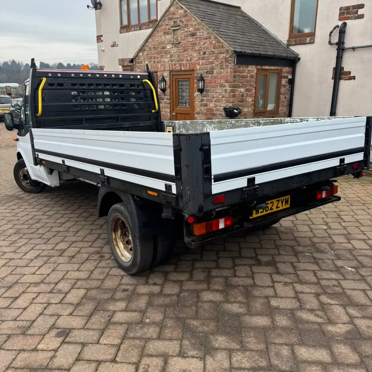 Second-hand Ford Transit 125 CP (91 kW) 2012 Alb Cabrio