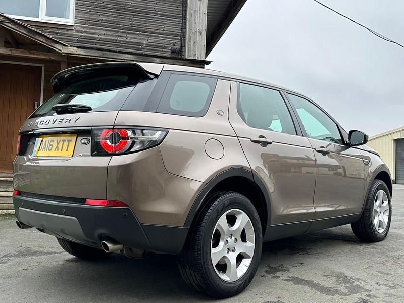 Used Land Rover Discovery Sport SE 150 HP (110 kW) 2016 Bronze SUV