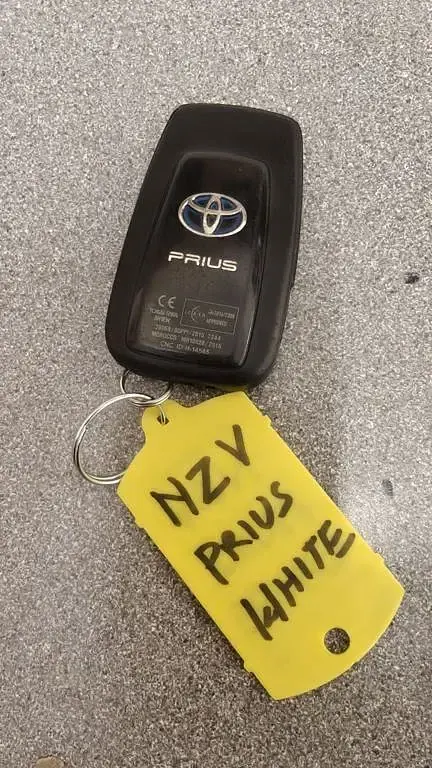 Used Toyota Prius Active 122 HP (89 kW) 2017 White Hatchback