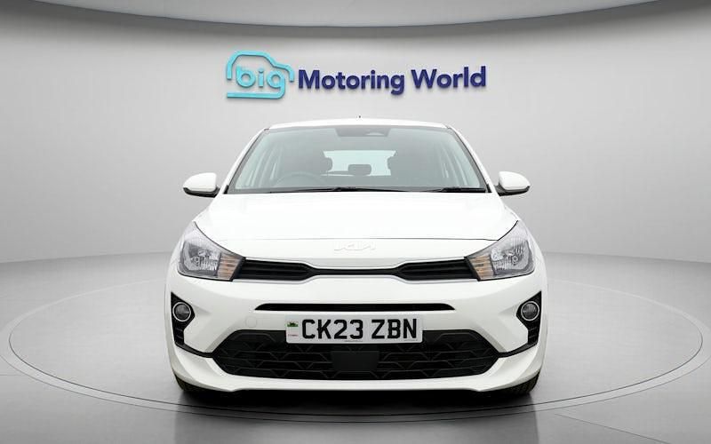 Used Kia Rio 84 HP (61 kW) 2022 White Hatchback