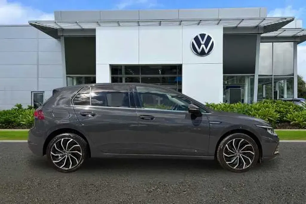 Used VW Golf VIII Style 130 HP (95 kW) 2024 Grey Hatchback