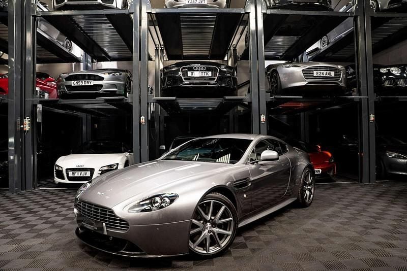 Used Aston Martin Vantage 420 HP (308 kW) 2012 Silver Coupe