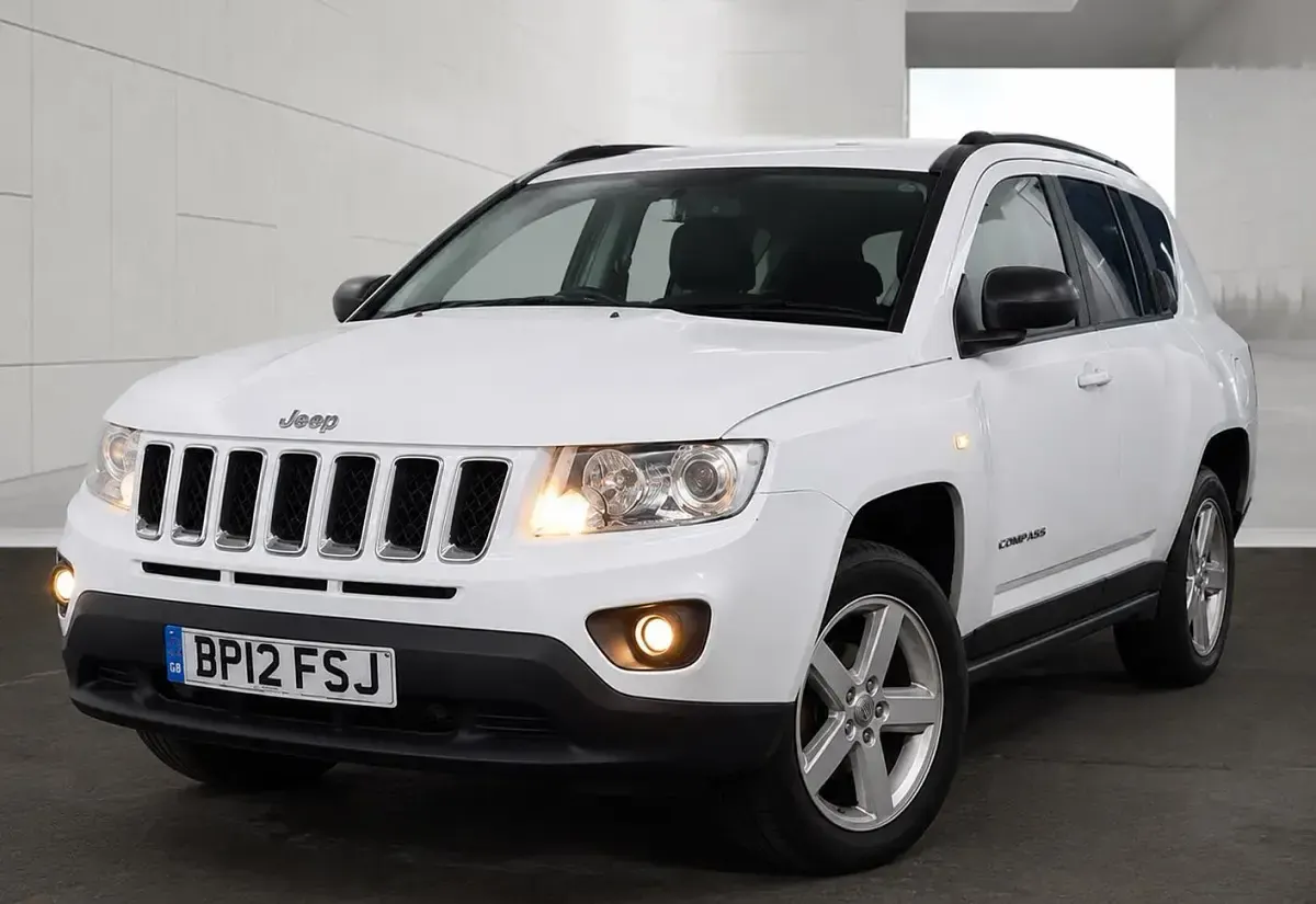 Used Jeep Compass Limited 172 HP (126 kW) 2012 White SUV