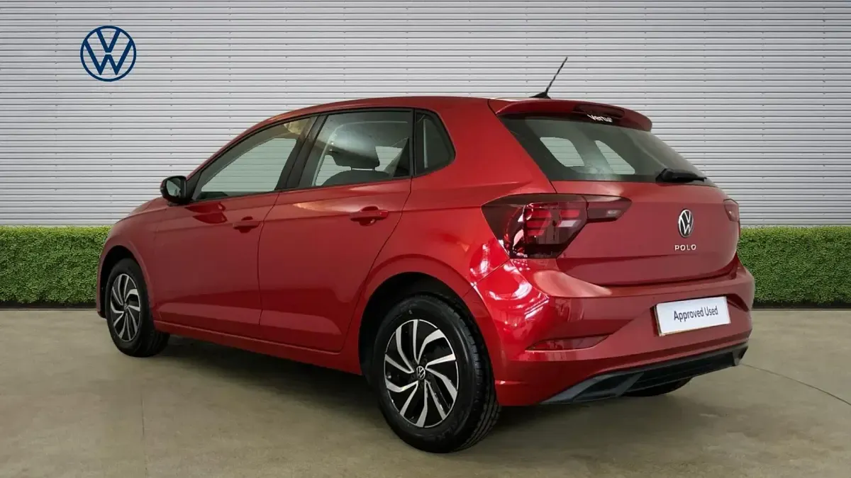 Used VW Polo Life 95 HP (69 kW) 2022 Red Hatchback