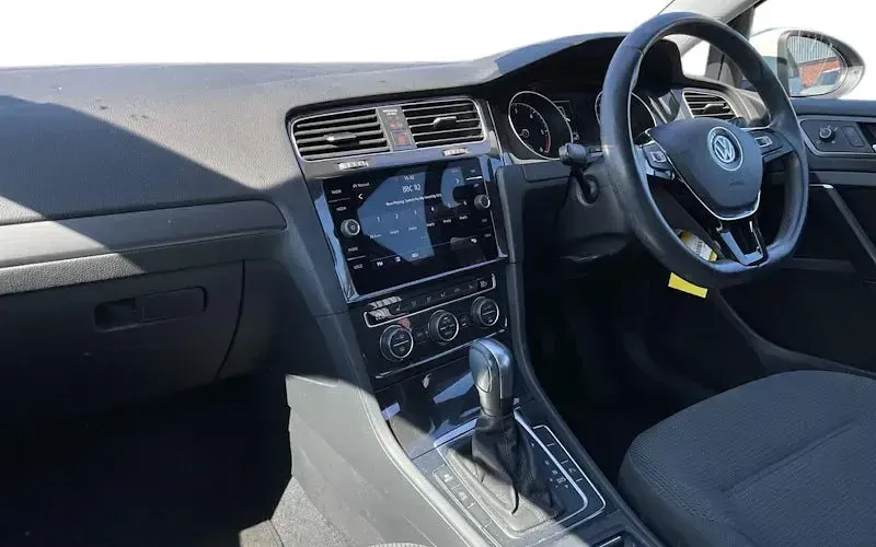 Used VW Golf VII Edition 150 HP (110 kW) 2020 White Hatchback