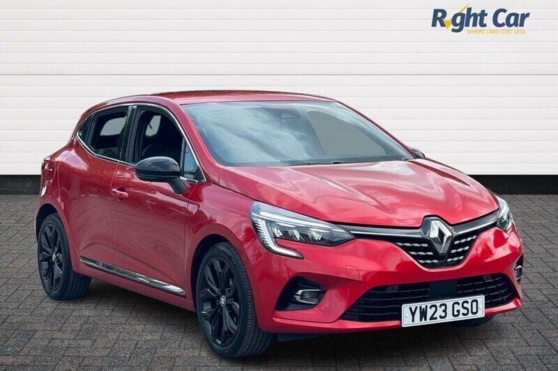 Flame red Used 2023 Renault Clio V Techno Hatchback | £14,999 (Fair price) - Image 1/1