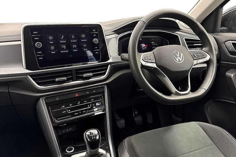 Used VW T-Roc Style 150 HP (110 kW) 2025 Black SUV