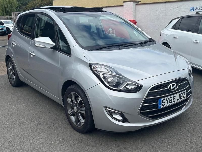 Silver Used 2016 Hyundai ix20 Premium MPV | £7,490 (Fair price) - Image 1/3