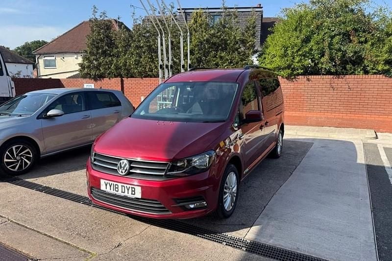 Red Used 2018 VW Caddy Maxi Life Life MPV | £11,500 (Good price) - Image 1/1