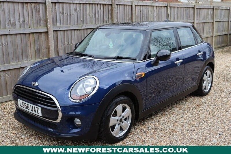 Blue Used 2016 Mini Cooper Hatch Hatchback | £6,897 (Fair price) - Image 1/4