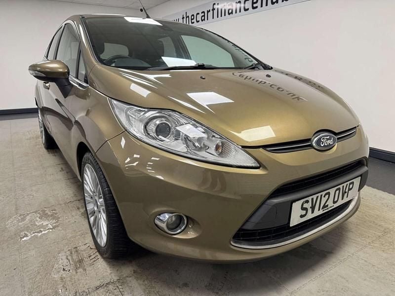 Used Ford Fiesta Titanium 118 HP (86 kW) 2012 Brown Hatchback