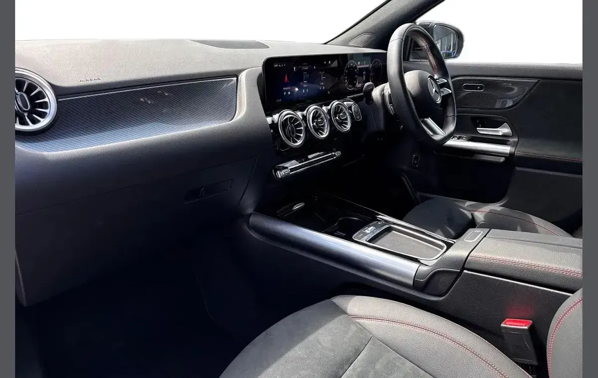 Używany Mercedes GLA220 Executive 187 KM (137 kW) 2023 Czarny SUV