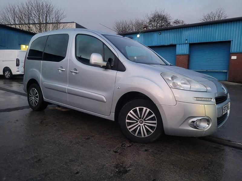 Silver Used 2013 Peugeot TePee S MPV | £5,150 (Good price) - Image 1/4