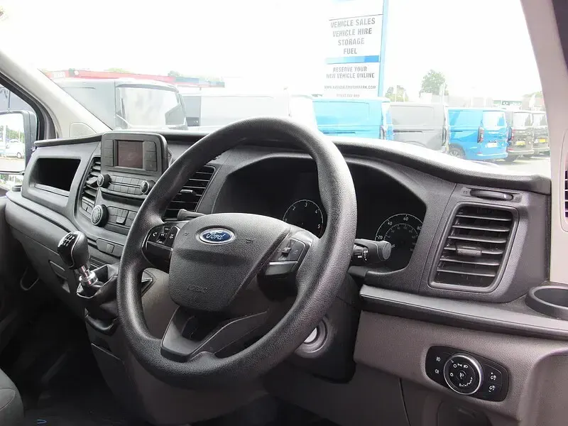 Used Ford Transit Custom 105 HP (77 kW) 2021 White Van