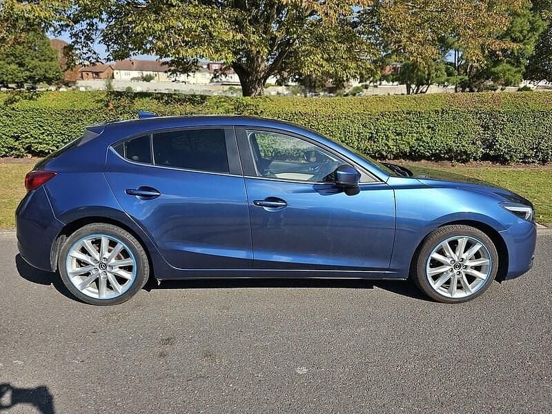 Usado Mazda 3 Inclusive 120 HP (88 kW) 2017 Azul Citadino