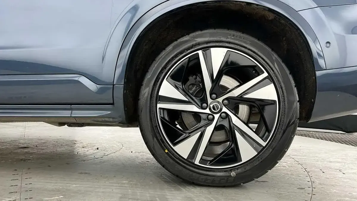 Usado Volvo XC90 Plus 235 HP (172 kW) 2023 Azul SUV