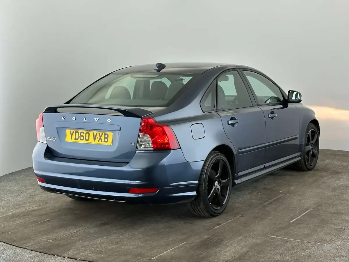 Used Volvo S40 R-Design 2010 Blue Sedan