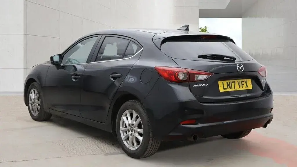 Used Mazda 3 120 HP (88 kW) 2017 Black Hatchback