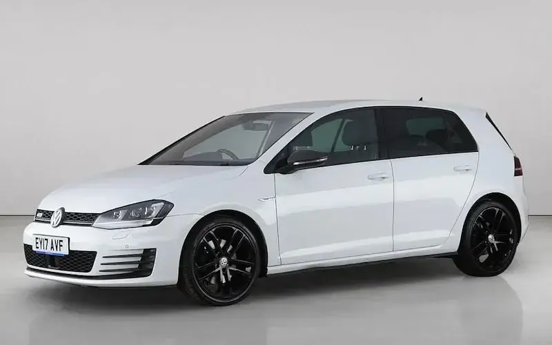 Used VW Golf VII GTD 184 HP (135 kW) 2016 White Hatchback