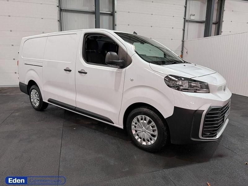 Used Toyota Proace 145 HP (106 kW) 2024 White MPV