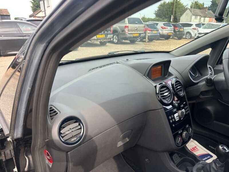 Image 3/4