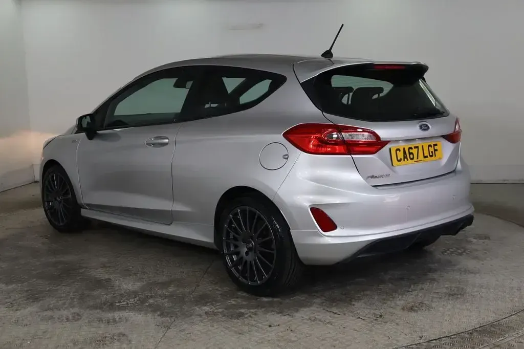 Used Ford Fiesta ST-Line 100 HP (73 kW) 2018 Silver Hatchback
