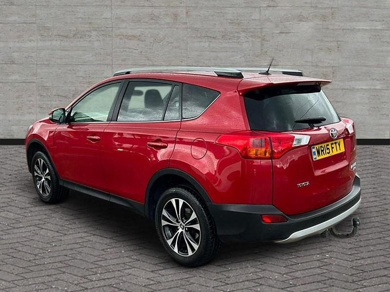 Used Toyota RAV4 149 HP (109 kW) 2015 Red SUV