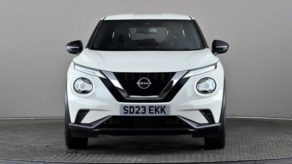 Used Nissan Juke Tekna 114 HP (83 kW) 2023 White SUV
