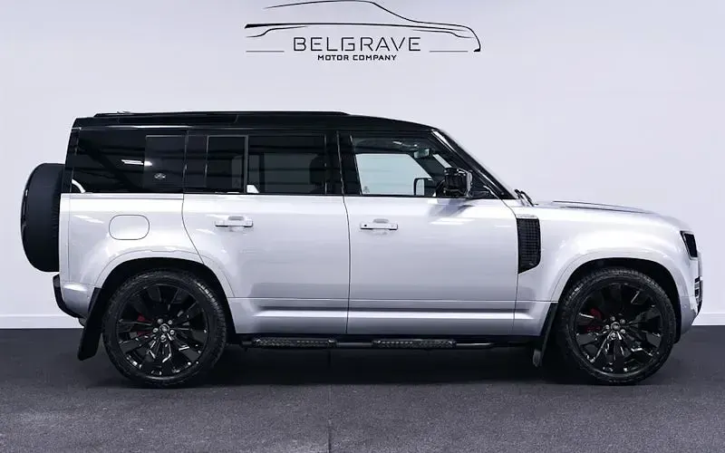 Used Land Rover Defender S 250 HP (183 kW) 2022 SUV