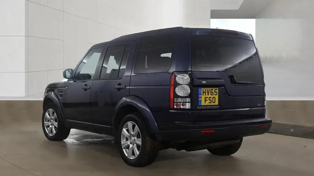 Used Land Rover Discovery 4 SE 2015 Blue SUV