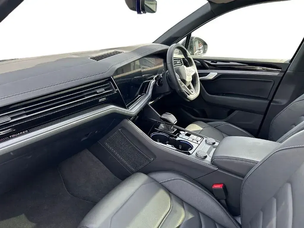 Used VW Touareg Black Edition 286 HP (210 kW) 2024 Black SUV