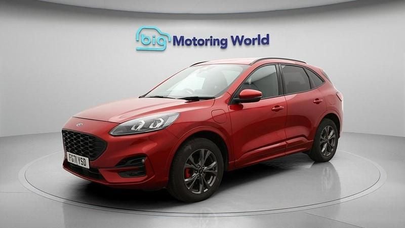 Used Ford Kuga ST-Line 225 HP (165 kW) 2021 Red SUV